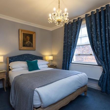 Blue Boar Hotel Молдон Екстер'єр фото